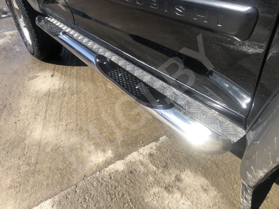  Пороги труба с проступью с алюминиевым листом Mitsubishi Pajero Sport 1 Арт MSPS.98.93-1, вид 2