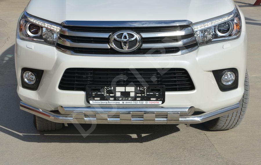  Защита переднего бампера  с пластинами Toyota Hilux 8 Арт THL.15.05-2