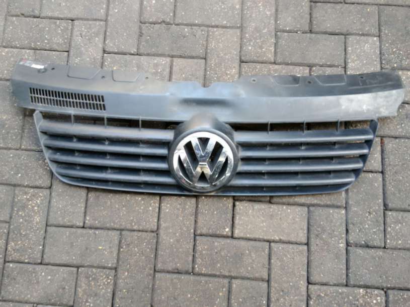  Заглушка (решетка) в бампер Volkswagen Transporter T5 Арт 11-15