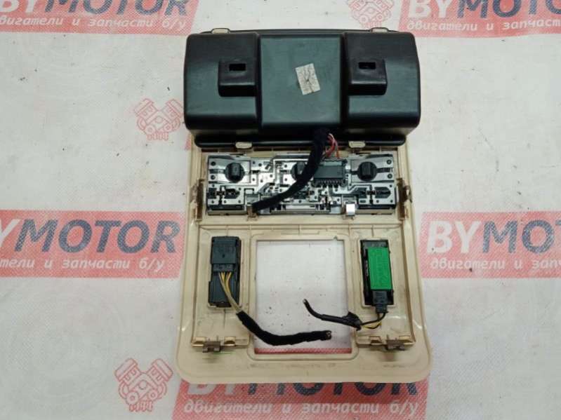 XDM500100NUG Очечник передний Land Rover Range Rover 3 Арт 2990, вид 2