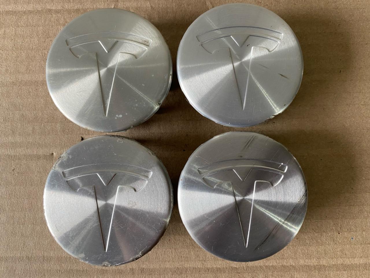 Колпачок литого диска Tesla Model X  2020. Купить бу Tesla Model X  OEM №6005879-00-A